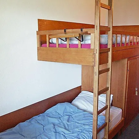 בית נופש Sleeps 12 *