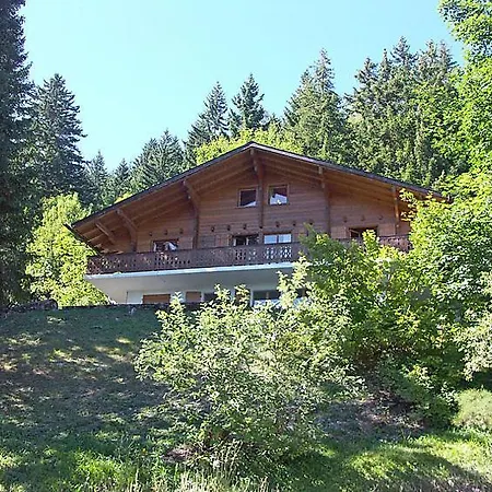 Hébergement de vacances Sleeps 12 *